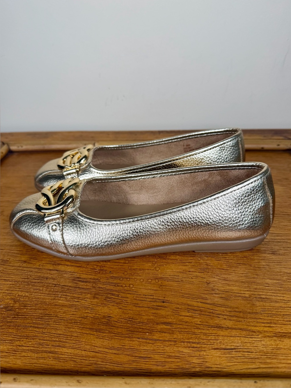 NEW Aerosoles Women’s Big Bet Ballet Flat Size 7.5 Gold